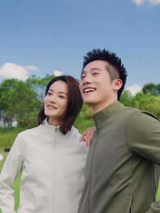 “工作暂停,开启自由模式~”穿上 一起与大自然撞个满怀~#韩领智造服饰精选 #秋冬新款 #ootd穿搭
