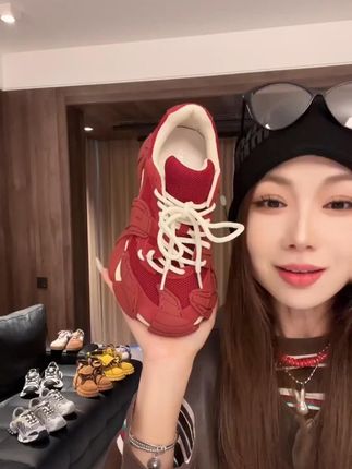 超绝小红鞋美到爆!! 谁穿谁是时髦精本精///#百搭鞋子 #好穿又好搭 #女鞋