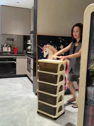 家里东西太多没地方放怎么办?试试这个多层置物架,它真的太好用了!#推车置物架 #移动零食柜 #移动置物架