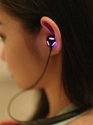 姐妹们兄弟们我们家的苹果华为小米oppo等等手机平板都可以适用的哦,只要有蓝牙都可以随时随地连接使用!#爆款 #耳机 #途瑞斯 #游戏大玩咖 #一起来逛耳机展 #运动蓝牙耳机 #好货推荐 #源头工厂