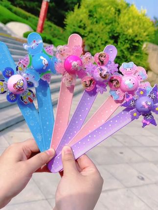 同款发光啪啪圈库洛米手环可旋转爱莎公主啪啪圈男女孩奥特曼#儿童玩具 #爱手工爱生活 #少女心爆棚 #礼物 #啪啪圈