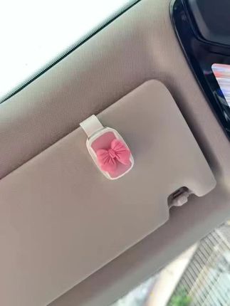 新款蝴蝶结车载太阳镜夹#车载太阳镜夹 #蝴蝶结眼镜夹 #多功能眼镜夹 #汽车遮阳板收纳 #新款车载用品