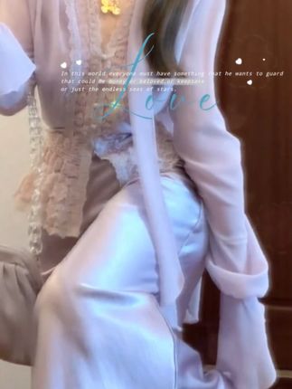 #张予曦毕雯珺真拍了红裙抱 #深情眼 #张予曦 #毕雯珺