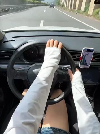 车载拍摄支架手机架铝合金吸盘直播拍照片防抖第一视角神器#车载拍摄支架  #铝合金支架  #手机支架  #防抖神器  #车载vlog拍摄