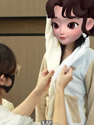 宝子们!天凉了孩子洗澡温差大容易感冒?快看我给小孩买的#连帽浴袍 !洗完澡直接套上,整个身子裹得严严实实,瞬间就不冷啦~绑带设计穿脱超方便,自带小帽子连干发帽都省了!测评谁是儿童浴袍纯棉100%全棉第一名,珊瑚绒面料软软的,穿着暖和还吸水,不掉毛!平时当家居服、睡袍都行,男女宝花色都有,赶紧给你家宝贝安排上!#儿童浴袍 #儿童浴袍斗篷 #儿童浴袍秋冬加厚 #宝宝好物