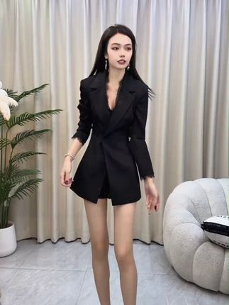 A632【有里布】拼接轻熟风小众黑色气质收腰时尚套装显瘦短款性感#穿出高级感 #套装 #显瘦遮肉 #女人味 #大长腿