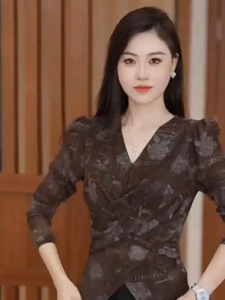 气质V领打底上衣女2025秋款修身显瘦微透薄款长袖百搭洋气小 #时尚穿搭#  高级感穿搭  #上衣