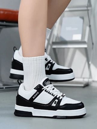 板鞋控的福利来啦 透气休闲隐形增高7cm板鞋,秒变大长腿,轻便超舒适#隐形增高鞋 #板鞋 #入秋穿搭