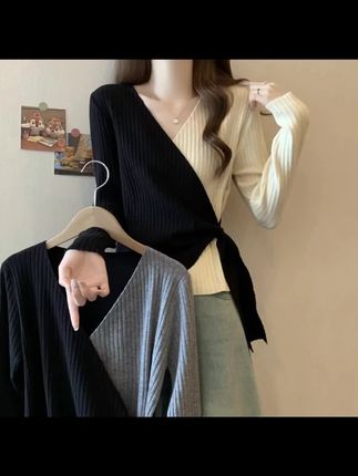 大码女装上衣春季时尚法式V领微胖遮肉显瘦洋气别致针织衫#大码女装 #春季针织衫 #法式V领 #遮肉显瘦 #微胖穿搭