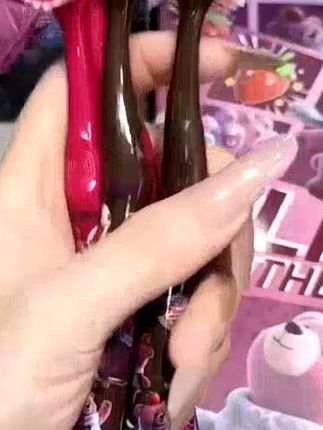 如果你也是总感觉牙齿刷不干净的可以试试这款 #巨无霸牙刷 加长加宽的刷头,包裹性更强,刷的又快又干净 #牙刷# 好物推荐 加细加密的刷毛能照顾到牙齿的边边缝缝