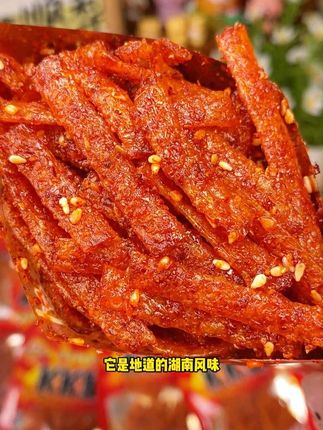 爱吃辣的宝子千万不要错过这个KK星辣条,真的越吃越辣,越辣越好吃,人都辣麻了#解馋 #辣条 #追剧小零食 #零食推荐 #童年味道