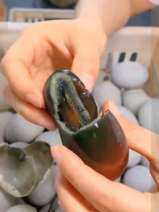 13.9到手16个皮蛋,好吃实惠#凉拌皮蛋 #皮蛋#分享美食 #凉拌皮蛋# 皮蛋分享美食分享快乐