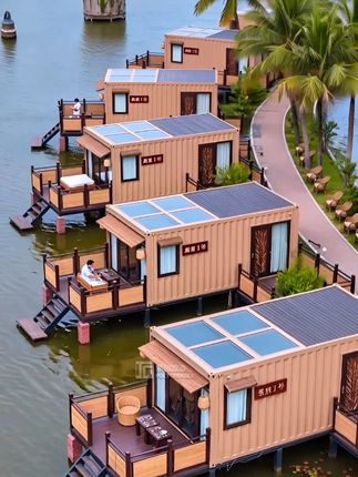 这才是钓鱼人的梦中情宿!鱼塘边的小屋,睡醒就甩竿,钓累了喝口热茶歇会儿,曾经荒废的水域,如今成了我逃离喧嚣的秘密基地~#钓鱼人的家 #民宿设计#集装箱民宿#移动民宿#鱼塘民宿