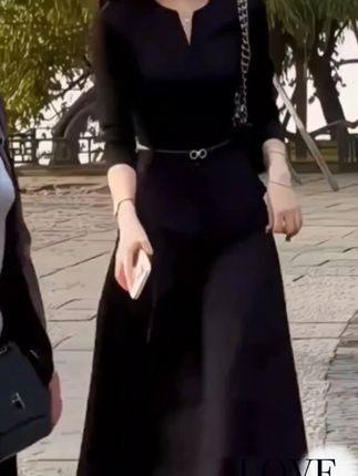 #张予曦毕雯珺真拍了红裙抱 #深情眼 #张予曦 #毕雯珺