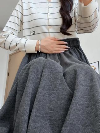 穿上我的小裙子过秋天了 #显瘦显高显腿长 #微胖女生 #秋季穿搭 #百搭裤子 #黛纺