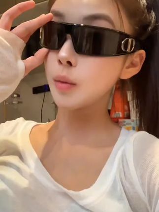 未来感发箍墨镜女高级感滑雪护目镜防风运动太阳眼镜防紫外线M1U#女士护目镜 #未来感发箍 #滑雪护目镜 #防紫外线 #运动眼镜