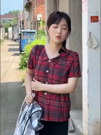 人穷不走亲,男孩在最落魄的时候,却遇到了分开多年的青梅竹马,结果万万没想到#剧情 #情感 #正能量 #绿植 #金钻