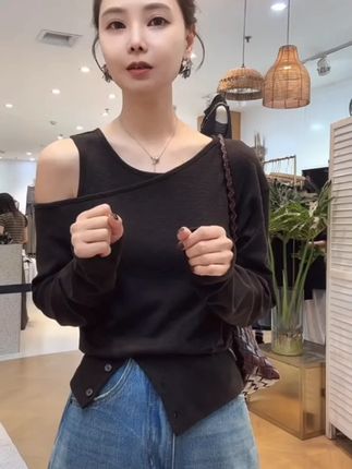 不规则斜领露肩长袖针织衫t恤女2025春秋新款时尚百搭打底衫上衣 #高级感穿搭 #休闲穿搭 #舒适休闲 #洋气小衫 #百搭上衣
