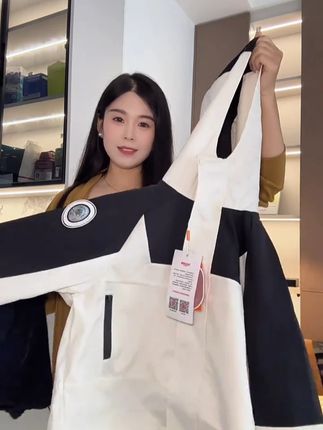 【鸭鸭】 秋冬别乱买外套! 这件鸭鸭三合一冲锋衣才是童装性价比之王👑!防风防水又加厚,一件能穿三季节!点小黄车,库存告急!23669#防风防水锁住 #穿搭推荐 #潮童必备 #儿童服装 #潮童搭配