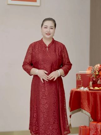 时光淬优雅,华裳衬笑颜。妈妈专属礼服,让重要时刻更完美 #连衣裙 #品质女装 #简约新中式喜婆婆礼服 #中老年女装