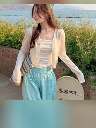 2025秋季新款!红色针织开衫搭吊带裙,网红洋气炸街 #秋季炸街穿搭 #吊带裙时尚风 #网红洋气女装 #2025秋季装 #网红炸街女装