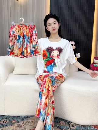 这是我最近一直穿的睡衣,真的太舒服了,软软糯糯贴肤穿一点也不扎肤还自带冰凉感!#带胸垫睡衣 #三件套睡衣 #睡衣家居服