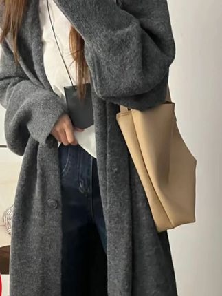 直接冲姐妹们,质量超级好,有运费险可以试试看 #外套穿搭 #强烈推荐 #慵懒风 #针织外套 #长款外套 #慵懒风穿搭