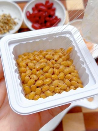 纳豆不仅营养丰富,还是健康的代名词。而且它的配料表非常干净,可以放心吃。搭配其他食物一起吃,味道会更加的独特#谷海元纳豆 #健康饮食 #异黄酮 #膳食纤维 #营养丰富