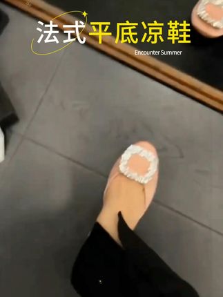 甜甜女孩·水钻方扣圆头中空凉鞋女外穿2025新款法式平底浅口单鞋 #法式平底鞋 #水钻凉鞋 #2025新款