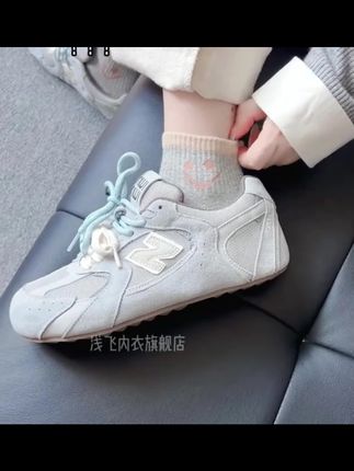 浅飞袜子女春款百搭短筒袜可爱笑脸精梳棉白色时尚透气吸汗低帮袜 #袜子  #透气吸汗  #可爱笑脸袜  #春款袜子  #短筒袜