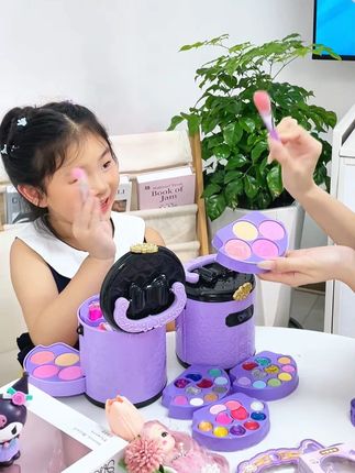 七夕送给小情人的礼物~库洛米水桶化妆盒也太漂亮啦~精致彩妆拿捏闺女的心#七夕礼物 #生日礼物 #女孩玩具 #儿童化妆品 #少女心爆棚