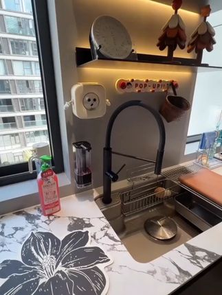 橱明星免打孔可爱版保鲜膜套收纳盒家用壁挂鞋套浴帽收纳ZB #收纳盒 #置物盒 #礼物 #储物盒 #实用好物