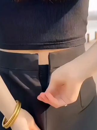 气质修身高腰半身裙  #今日新款推荐  #半身裙  #显高显瘦显腿长  #百搭半身裙