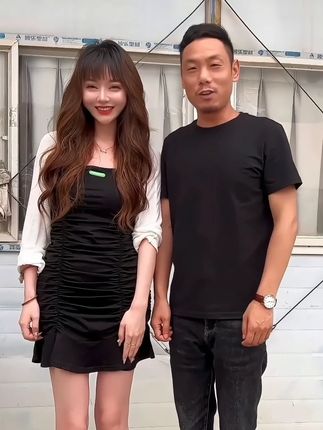 高小健的老婆万万没想到,自己2000万粉丝的老公竟还没赵四混得好#高小健 #红酒 #葡萄酒 #送礼佳品 #中秋送礼