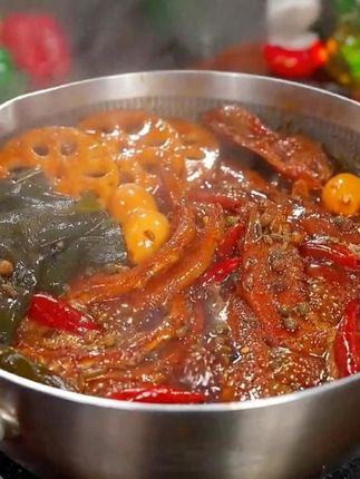 #卤鸭货 好不好吃 黑鸭卤料包是关键 咱就在家自已这样做 好吃又干净 又香又麻又辣又入味#秘制卤味 #妈呀太香了 #在家做美食 #鸭货美食