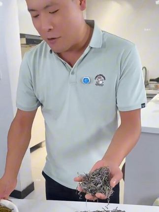 霞浦海带丝,妈妈凉拌菜里的爽口记忆,是汤羹里提鲜的点睛之笔,更是馈赠亲友的海洋心意