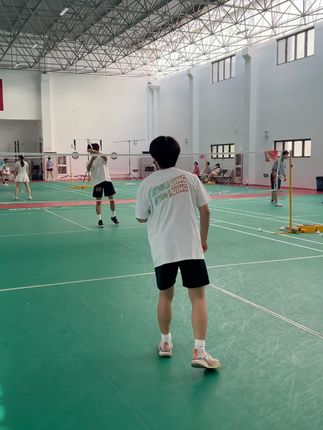 无畏三段式羽毛球#鸿星尔克 #羽毛球