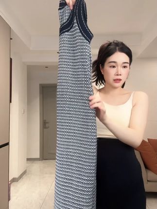 小香风早秋孕妇装套装新款时尚气质针织连衣裙宽松条纹长袖开衫秋#孕妇装 #时尚气质 #针织连衣裙