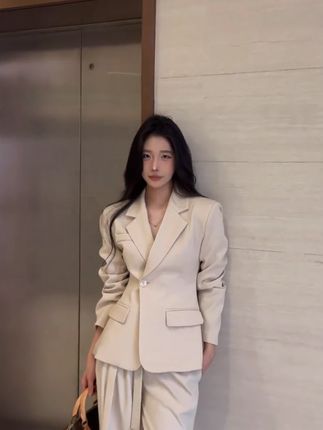 【麻辣女教】韩系通勤同款西服西装套装中长款阔腿裤 #极简主义 #穿出高级感 #今日穿搭look #通勤搭配 #职场穿搭