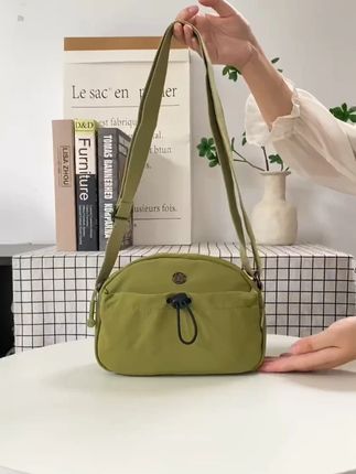 轻便简约单肩斜挎包,迷你高级感手机通勤包 #布包 #休闲包 #手机包 #零钱包 #通勤包 @@DOU+小助手