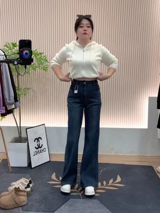 微喇显瘦新款2025复古蓝百搭弹力秋冬小个子高腰牛仔裤女直筒 #微喇显瘦牛仔裤 #百搭时尚修身显瘦 #复古蓝牛仔裤 #小个子显高显瘦穿搭 #高腰牛仔直筒裤