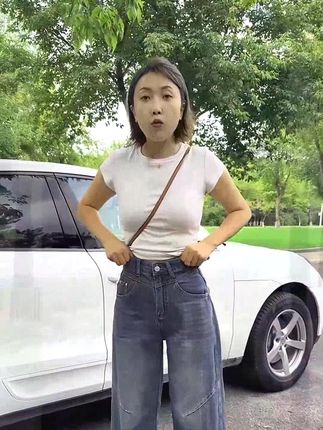 这个季节穿它正好、版型嘎嘎遮肉、姐妹们赶快安排呀! #牛仔裤