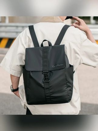 男女通用轻奢大容量旅行双肩包简约时尚背包学生书包防水电脑包潮