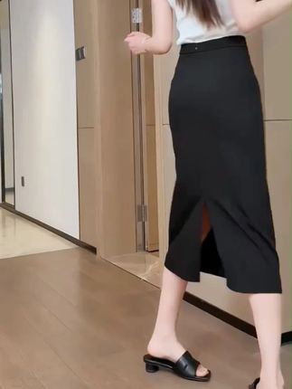 西装半身裙女夏2025新款直筒包臀一步裙开叉职业正装 #西装半身裙 #穿出高级感 #通勤搭配 #遮肉显瘦 #时尚搭配
