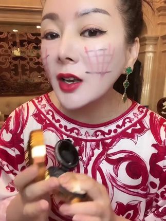 不用羡慕街上小姑娘的白嫩脸蛋儿!用自带美颜补光灯的CC气垫你也可以!
