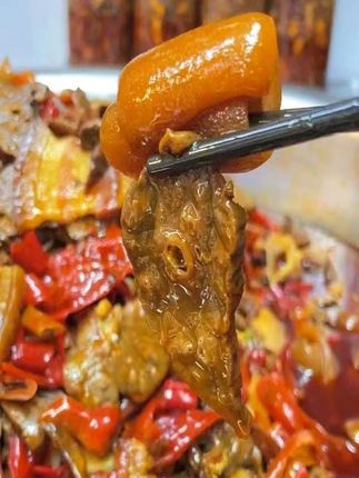 美味白蝉褪壳嫩白知了猴食用爬叉猴唐僧肉银蝉油炸昆虫高蛋白美食#追剧小零食 #休闲小吃零食 #食品