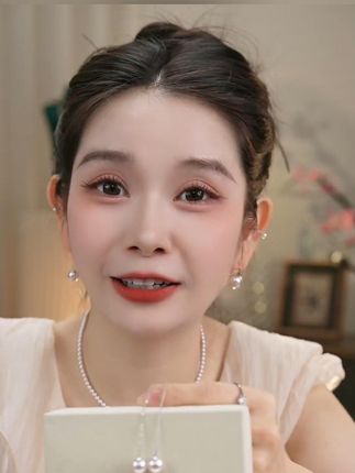 优雅曼塔玫瑰紫珠耳线女高级感长款耳饰气质耳环#优雅曼塔玫瑰 #耳饰分享 #耳饰穿搭