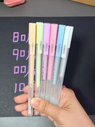 用笔形点点胶做手工也太实用了吧!它可以精准涂抹,不会弄的到处 用笔形点点胶做手工也太实用了吧!它可以精准涂抹,不会弄的到处都是胶水,笔形的设计,收纳也很方便,推荐!#亲子手工 #笔形点点胶 #手工diy #幼儿园手工 #文具推荐