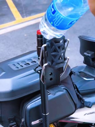自适应摩托车护杠水杯架电动车踏板车通用水壶支架免打孔旋转杯架#摩托车配件 #水杯架 #自适应 #免打孔 #骑行好物