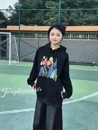 #张予曦毕雯珺真拍了红裙抱 #深情眼 #张予曦 #毕雯珺
